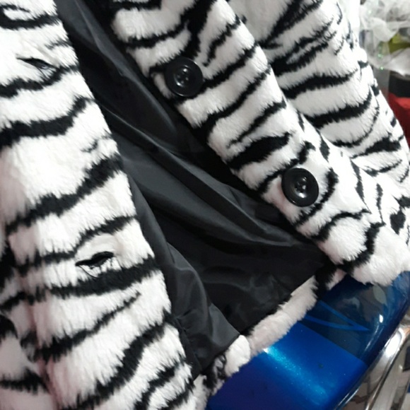 Jacket - Picture 2 of 4